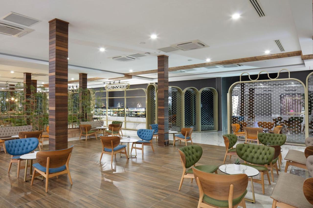 Nirvana Cosmopolitan Hotel - Convention & Sports Center อันตัลยา ภายนอก รูปภาพ